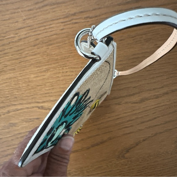 Coach Wristlet Pouch Floral Bumble Bee Crystals Burlap Leather Trim Zip Purse - Picture 14 of 15